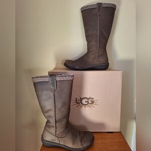 UGG Ultimate Tall Braid Size 9 Chestnut Leather Shearling Lined Boots